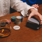 真人百家乐是真实的吗?会不会发假牌?-博彩套利-博彩策略-博彩论坛